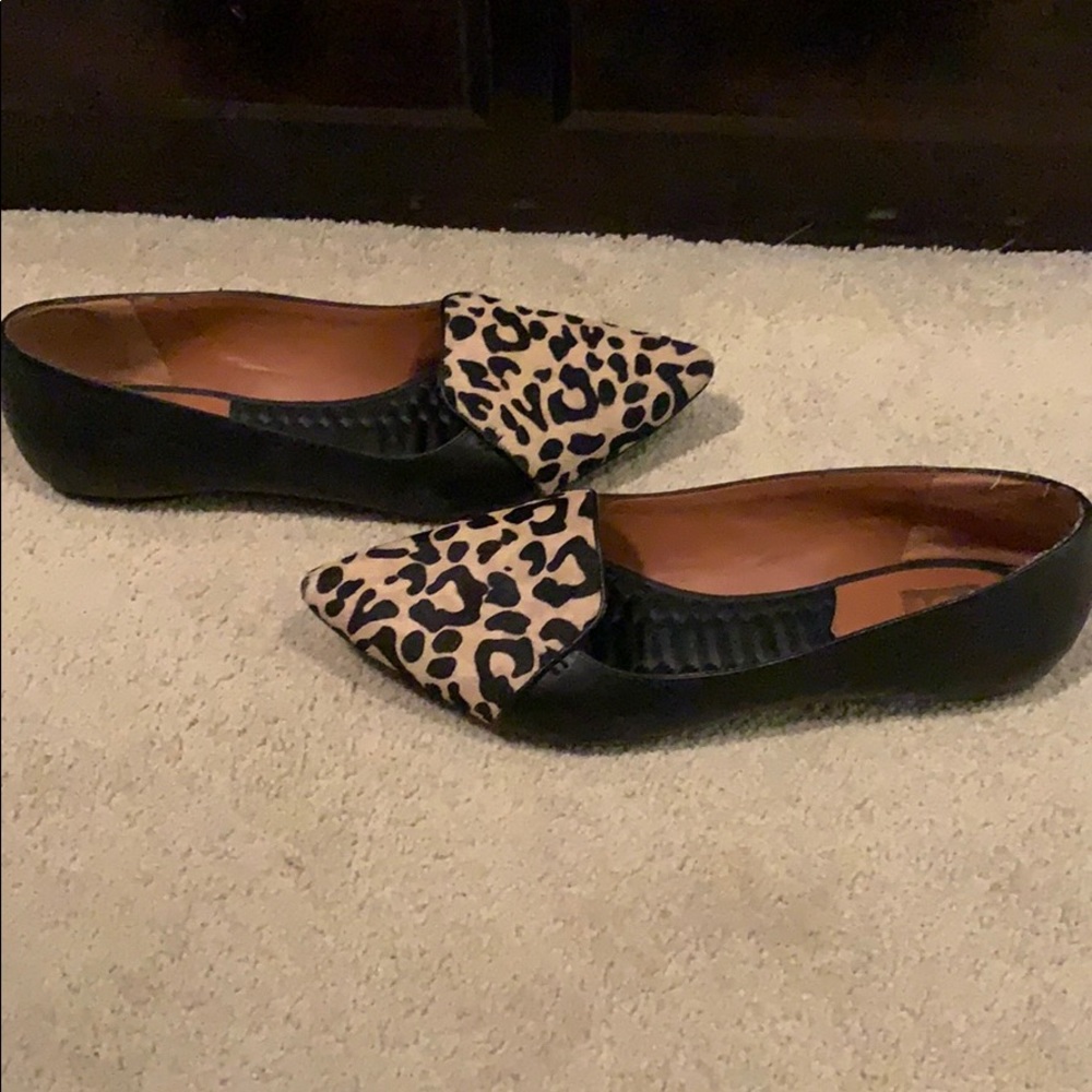 Cute leopard Dolce Vita flats